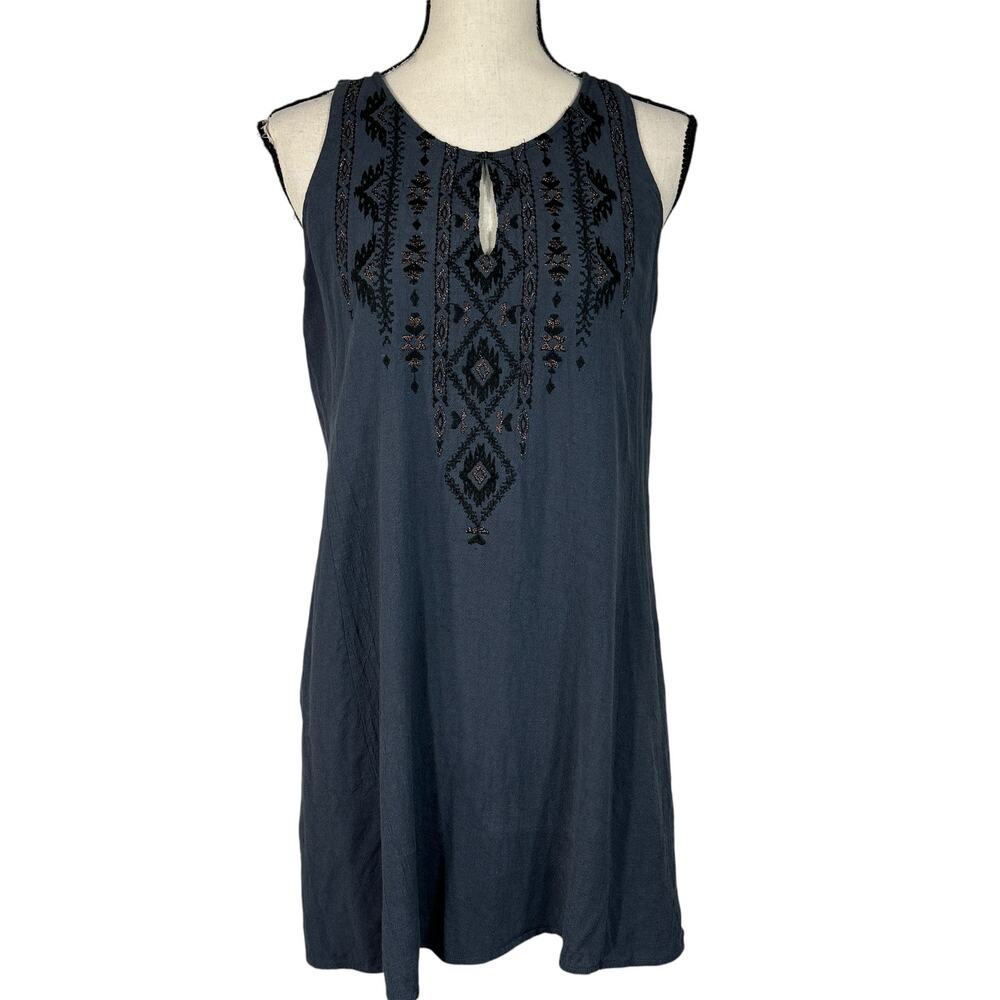 Miss Me Small Mini Dress Sleeveless Embroidered Keyhole Neck Lined Stretch Blue